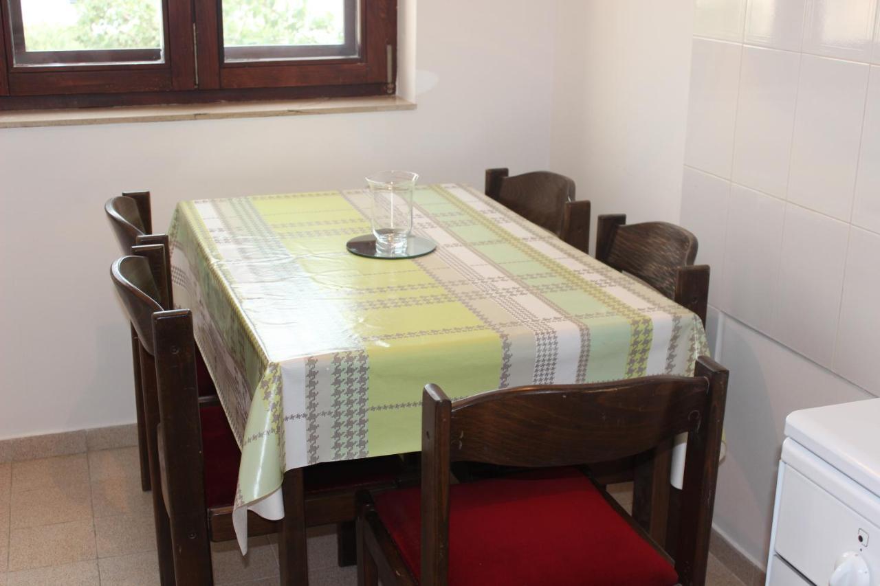 Apartments Petrada Omiš Rom bilde