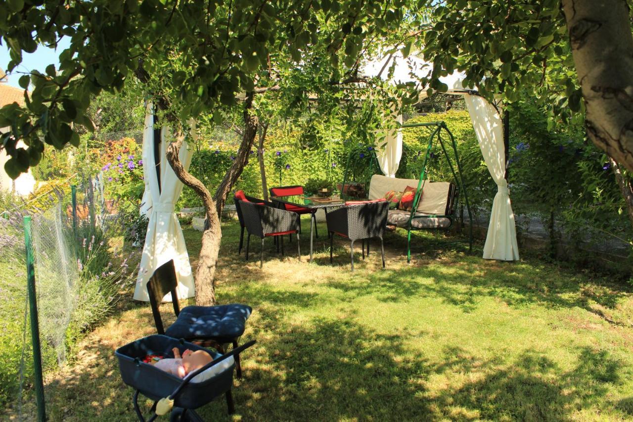 Apartments Petrada Omiš Eksteriør bilde