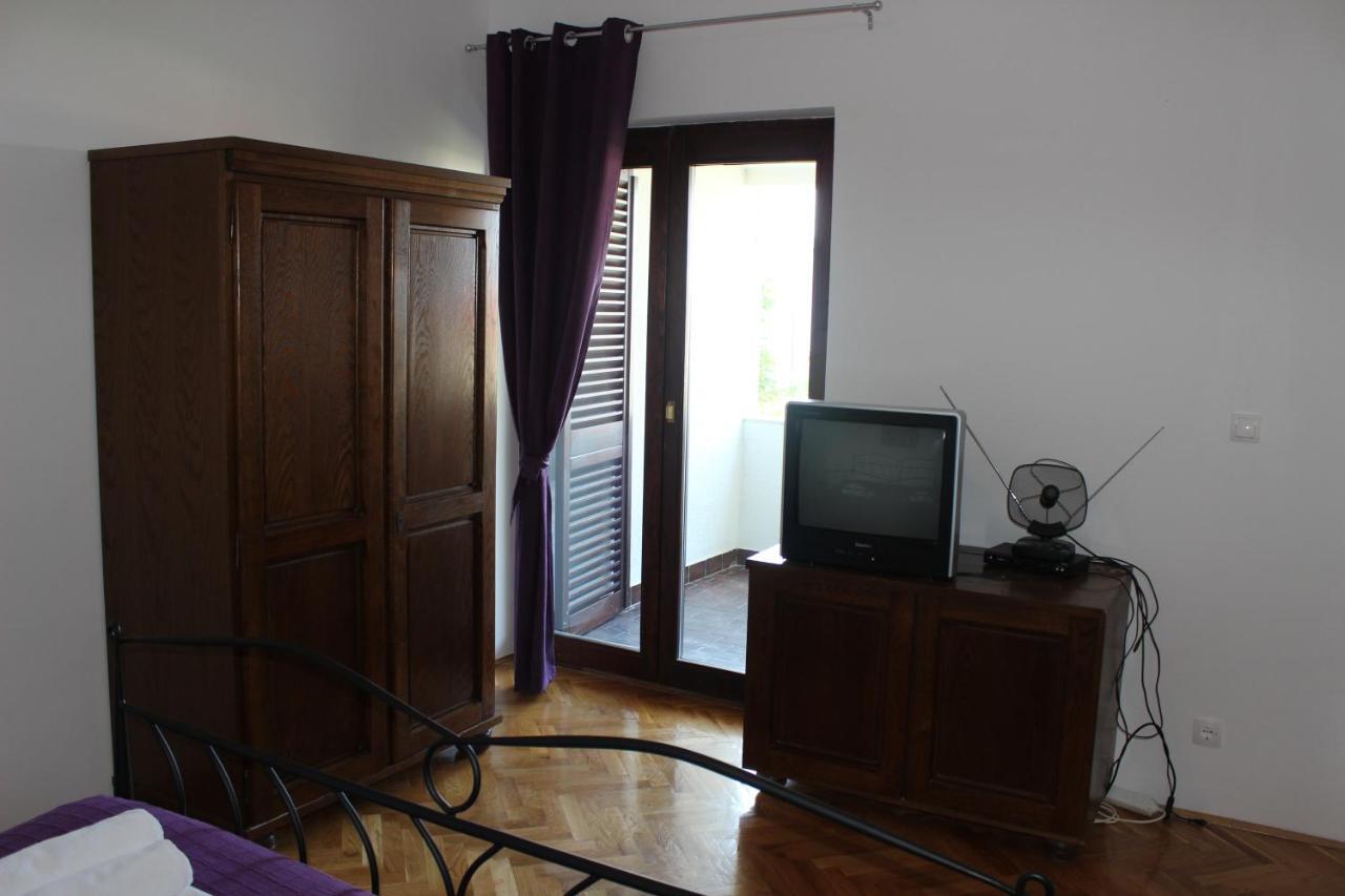 Apartments Petrada Omiš Rom bilde