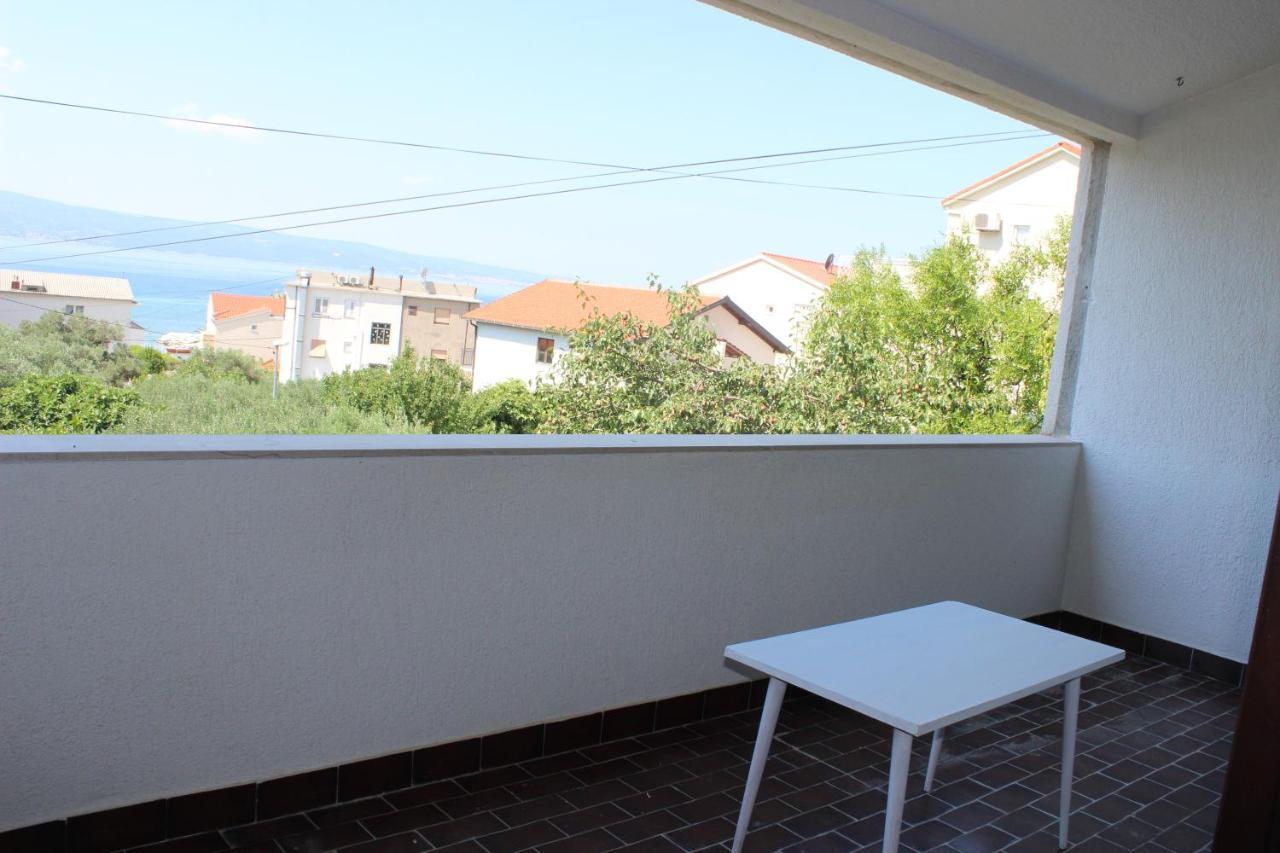 Apartments Petrada Omiš Rom bilde